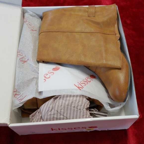 kisses Shoes - Kisses Too Spunky Tall boots(brand new in box)